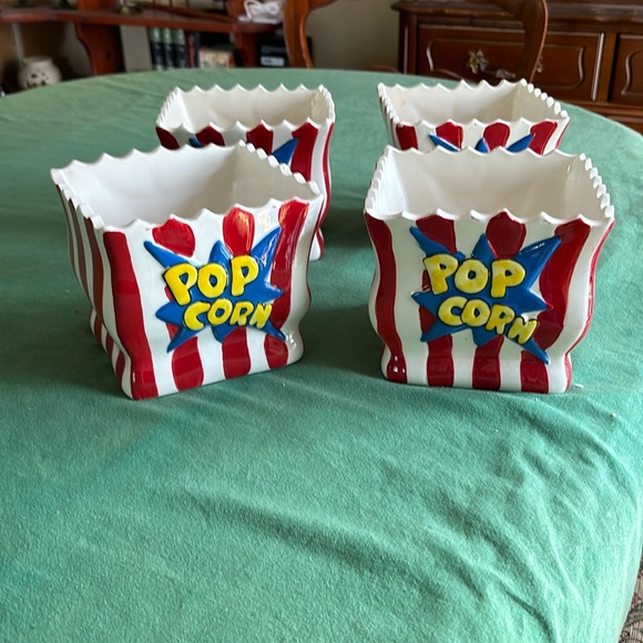 Set of 4 ceramic popcorn bowls - Picture 1 of 4